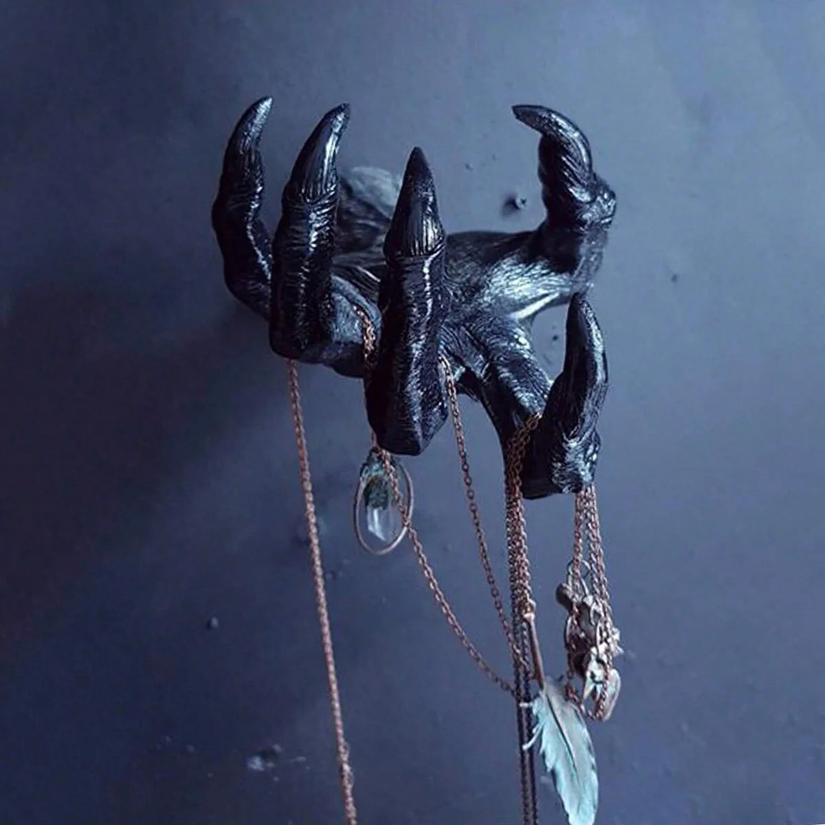 Resin Art Sculptures - ハロウィンゴシック魔女の手像家の壁のキージュエリーハンガー樹脂彫刻ハロウィンパーティーの装飾ホラー小道具 DIY アート