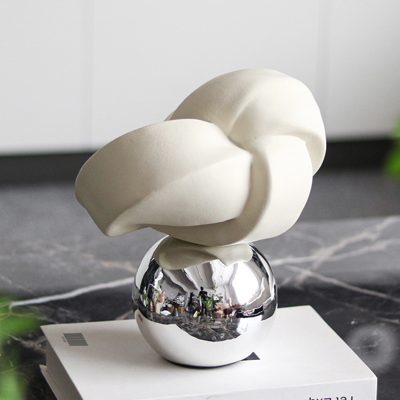 モダンで創造的な抽象的なツイスト装飾品 - モデルルーム、書 - Resin Artist のレビューと価格