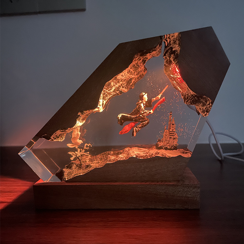 木製レジンエポキシランプ ウィザードボーイ＆フクロウ ナイト - Resin Artist のレビューと価格