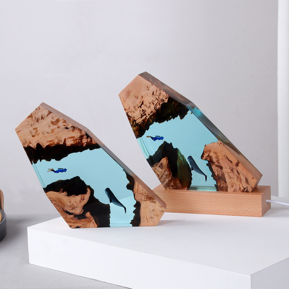 新しい水中洞窟クジラダイバーホームデスクデコレーション無垢材 - Resin Art Anniversary Gift のレビューと価格