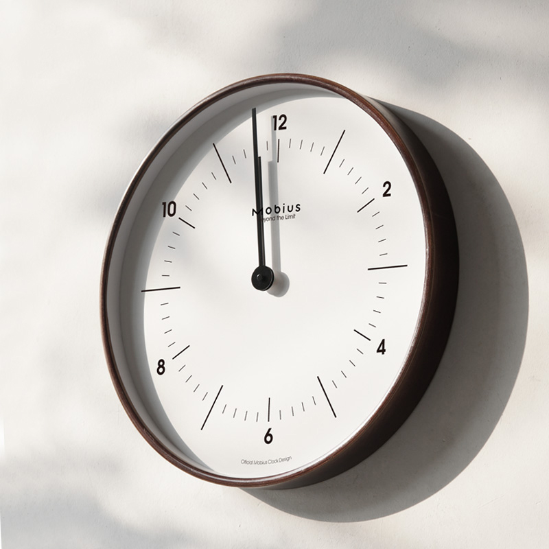 アクセサリー シンプルな壁掛け時計 美的アート クォーツムー - Resin Art Wall Clock のレビューと価格