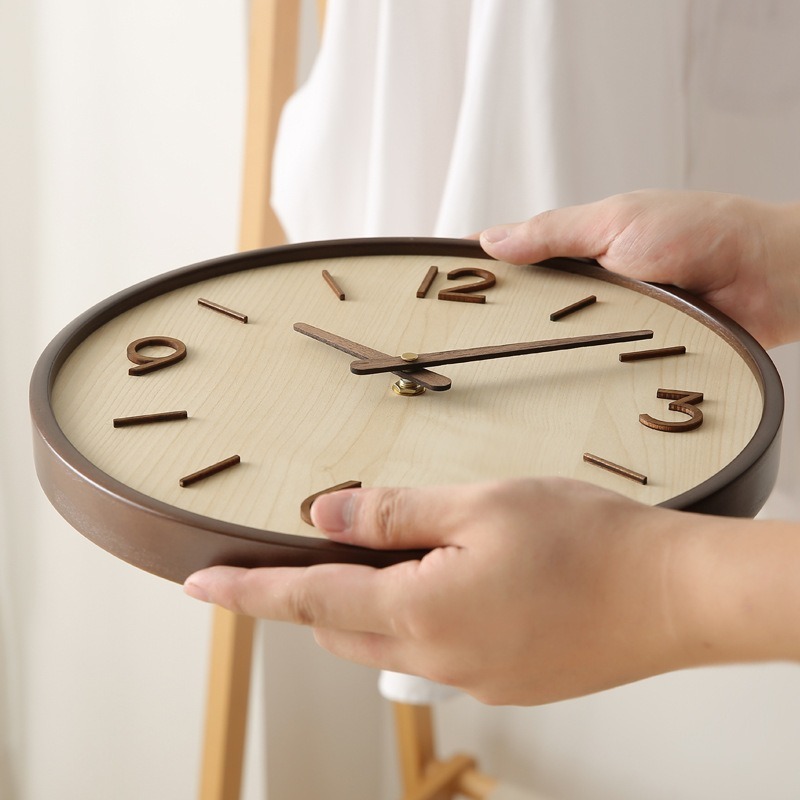 現代の木製サイレントアート壁時計シンプルな木目寝室時計高級多 - Resin Art Wall Clock のレビューと価格