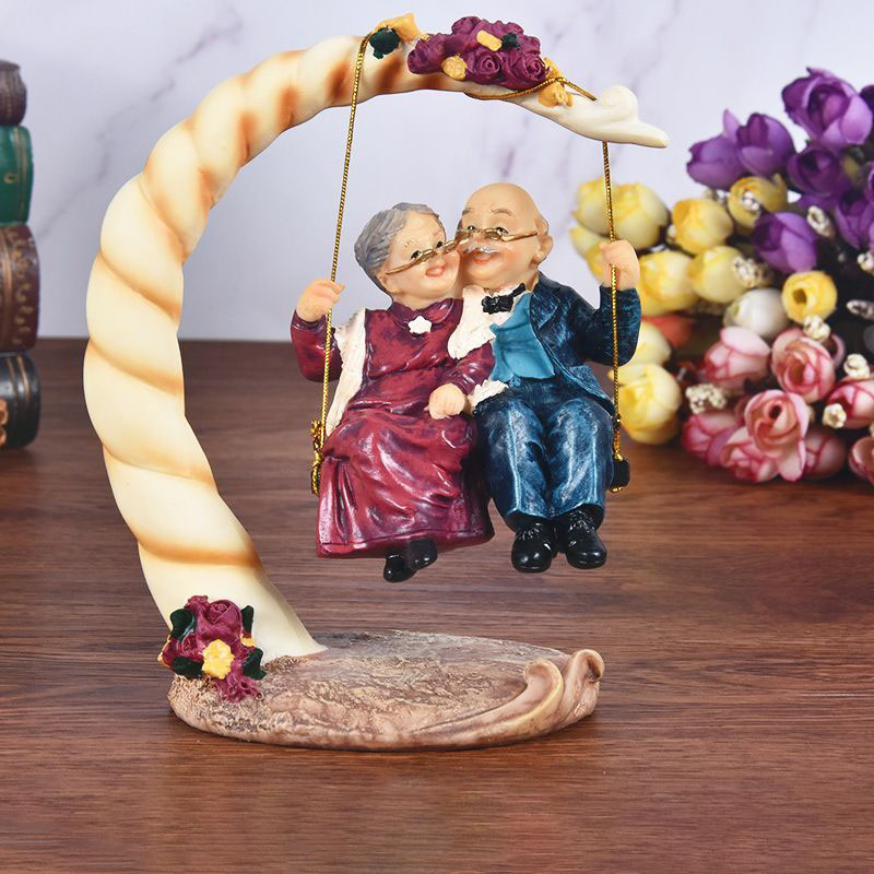 中国のスイング老夫婦樹脂製置物装飾品結婚記念日ギフトホーム寝 - Resin Art Anniversary Gift のレビューと価格