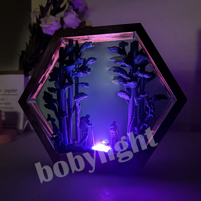 ハイカーフィギュアテーブル樹脂ランプ熱帯雨林ハイキングカラフ - Resin Artist のレビューと価格