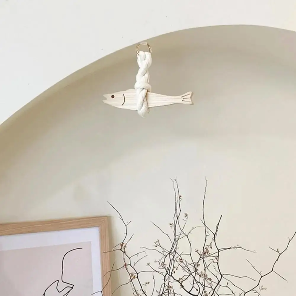 魚の吊り下げ装飾品 木製魚の車飾り 鈴付きで吊るせる タラの - Resin Art Hanging のレビューと価格